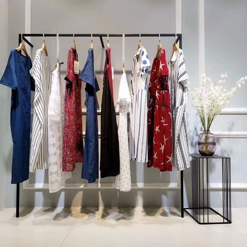 澳莉絲女裝名品折扣店加盟 批發高品質折扣服裝的核心策略